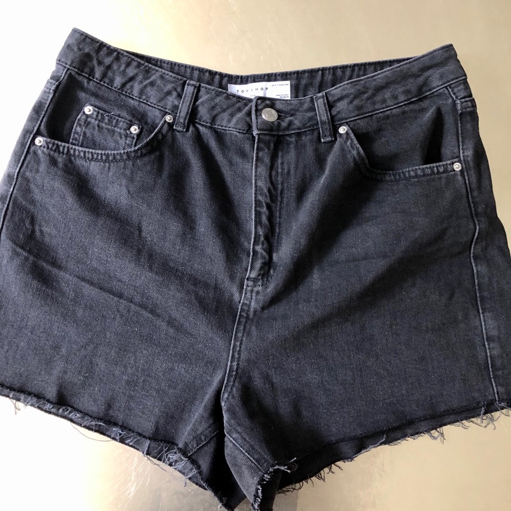 TOPSHOP Mom Denim Shorts in Black